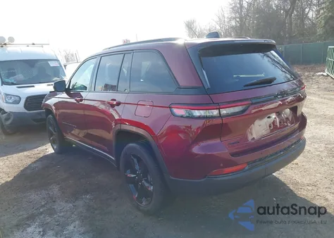 2024 Jeep Grand Cherokee Altitude X 4X4 z USA, uszkodzony, nr VIN 1C4RJHAG2RC209394